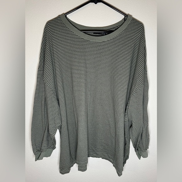 ASOS DESIGN Women's Curve UK 24 Striped Long Sleeve Oversized Top - Picture 5 of 9